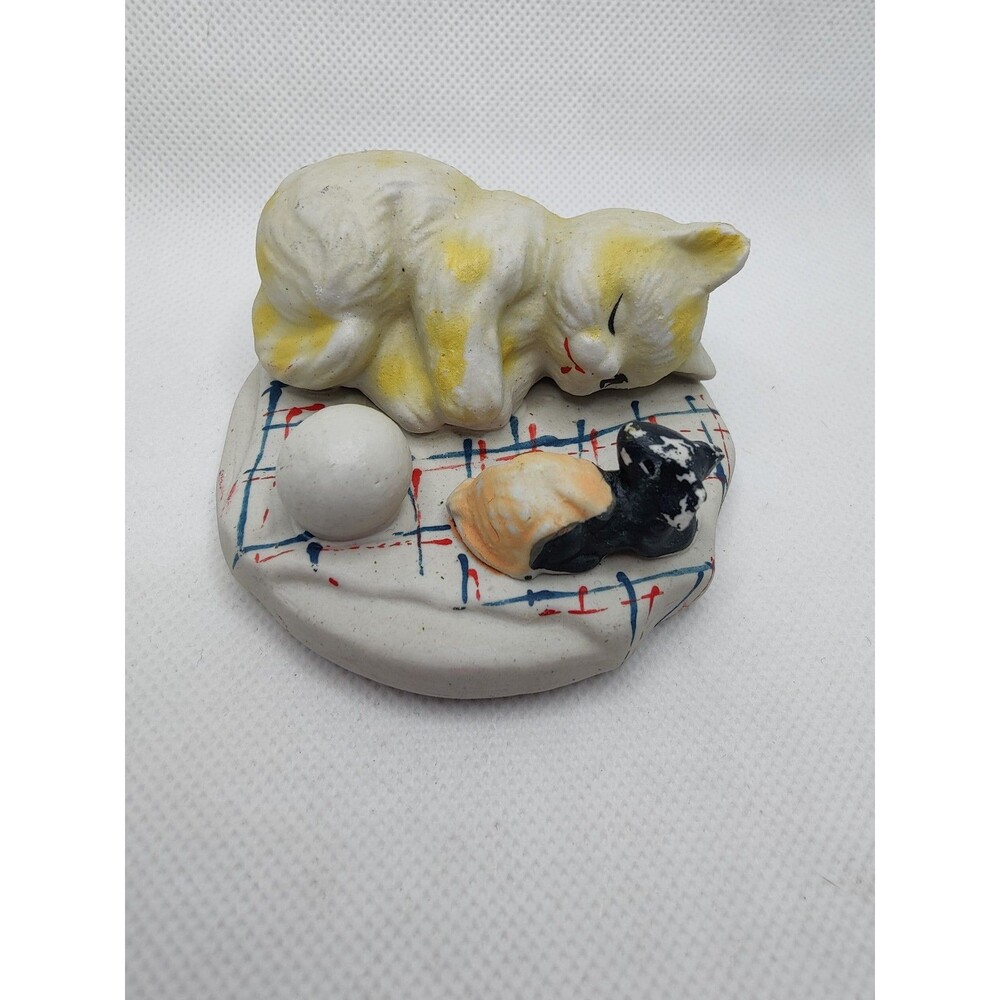 Sleeping Cat Knick Knack